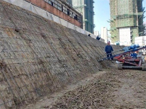 双湖建筑边坡支护